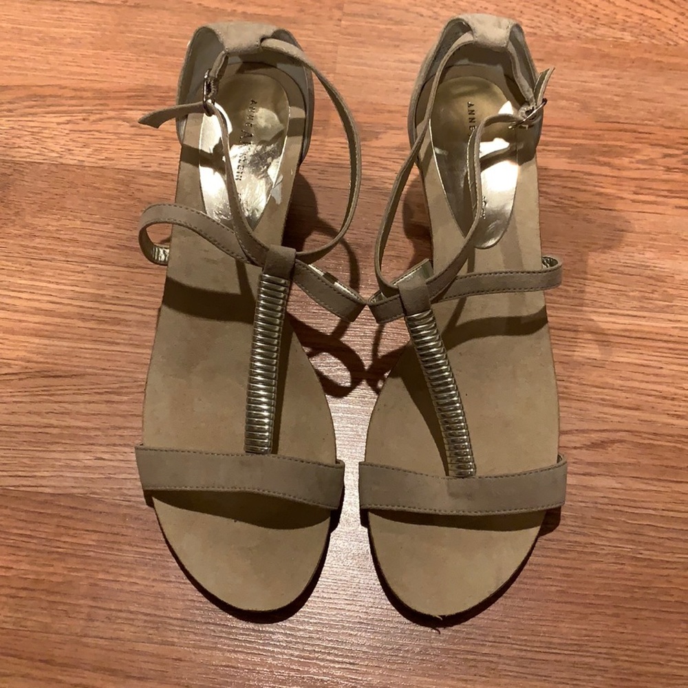 🌙 sold 🌙 Anne Klein Jerica Wedge